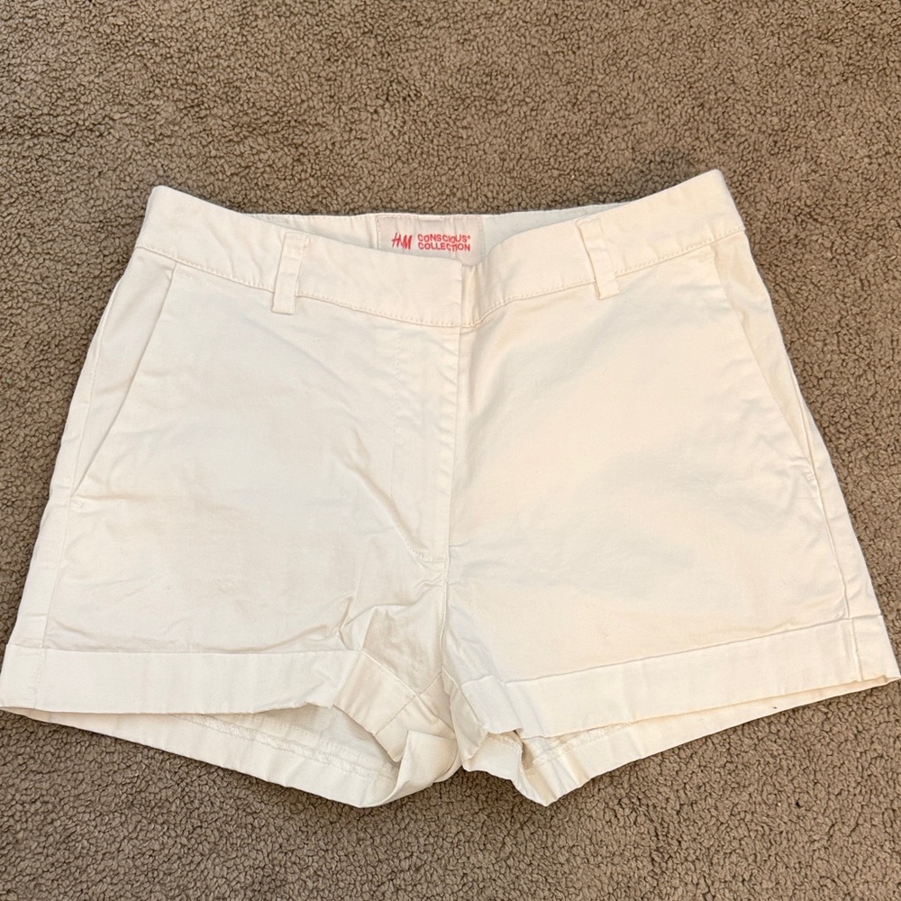 H&M Women's Off-White Shorts